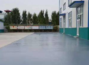 吉林彩色路面喷涂翻新的材料对冬季